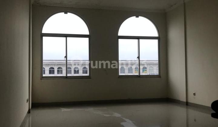 RUKO COLOMBUS DI GREEN LAKE CITY PERLANTAI RUKO COLOMBUS DI GREEN LAKE CITY PERLANTAI