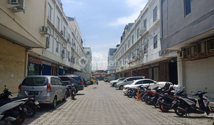 Ruko Mahkota Ancol 3 Lantai Termurah / BU dibawah pasaran, Luas Tanah 4,5 X 15 m2, Jalan Masuk Muat 3 Truk Container, Parkir Sangat Luas 2