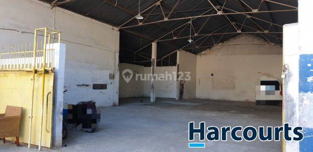Gudang lokasi sangat strategis di dekat matahari singosaren solo 1