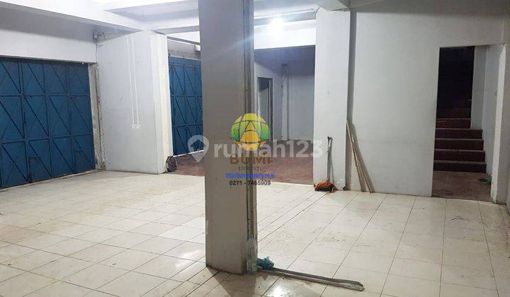 Ruko siap pakai cocok untuk perbankan, Apotik, Kantor Lokasi Laweyan 1