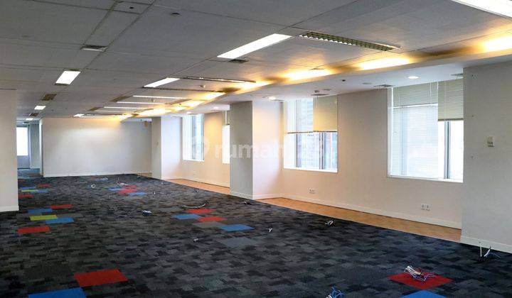 Ruang kantor di MNC Tower Jakarta Pusat, luas mulai 168m2, bare/fitted condition. 1