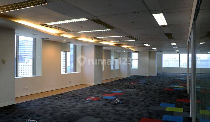 Ruang kantor di MNC Tower Jakarta Pusat, luas mulai 168m2, bare/fitted condition. 2