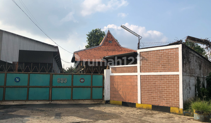 Factory & Warehouse on Cileungsi Narogong Main Road