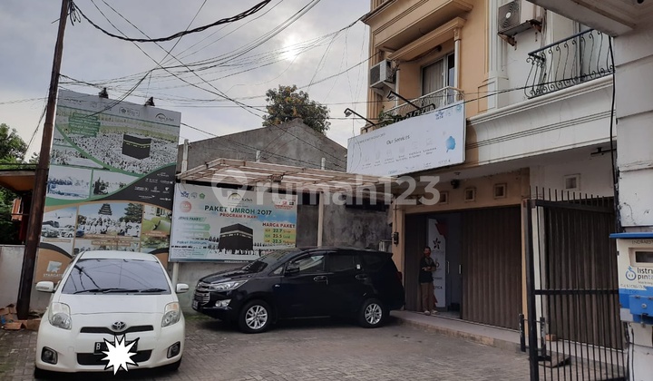 4-Floor Ruko on Fatmawati Raya, Ready-to-Use Condition, Semi-Furnished, Negotiable Price 4-Floor Ruko on Fatmawati Raya, Ready-to-Use Condition, Semi-Furnished, Negotiable Price
