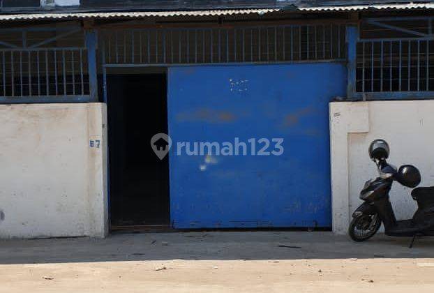 pergudangan pantai indah dadap gudang bagian depan 1