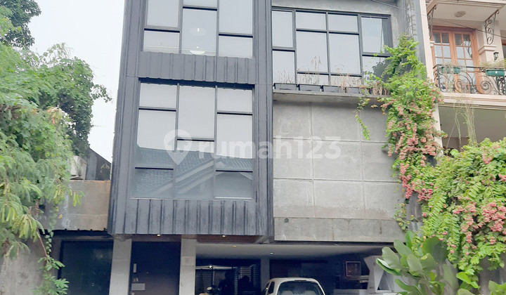 For Sale Office on Jl H Ismail, Taman Cilandak, DKI Jakarta