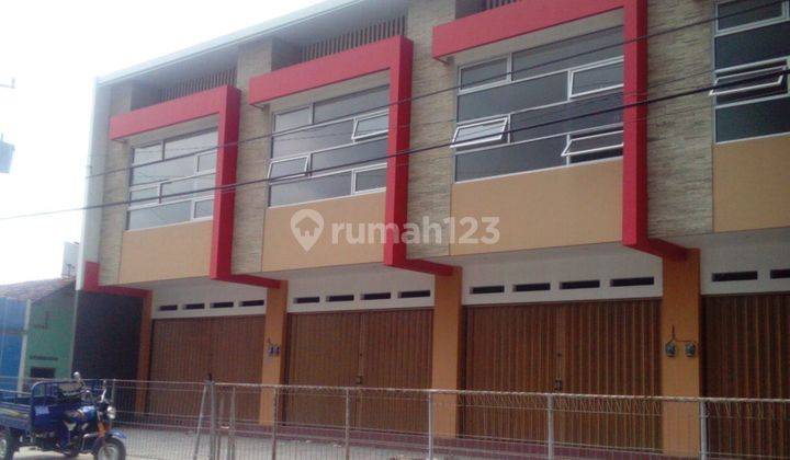 Ruko baru tepi jalan utama cocok utnuk apotik, toko, kantor dekat UTY