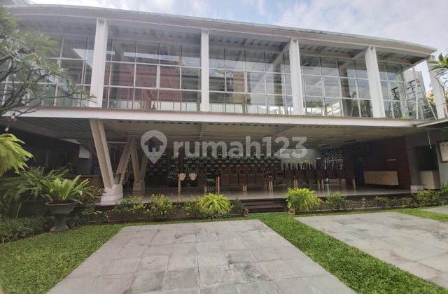 CEPAT!!! BEKAS RESTO di tengah Kota Solo