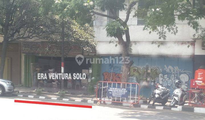 Ruang Usaha Jantung Kota Solo 1