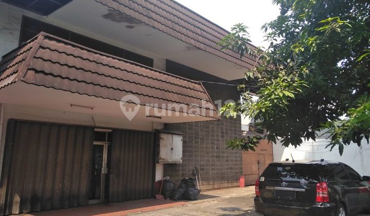 Gedung kantor ada lift brg zona campuran di Tanjung Duren. 0967