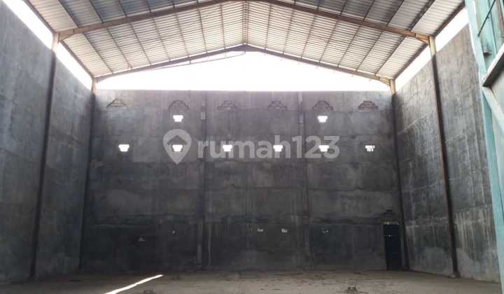 Strategic Warehouse in Daan Mogot Km. 19 - Warehouse Area Strategic Warehouse in Daan Mogot Km. 19 - Warehouse Area