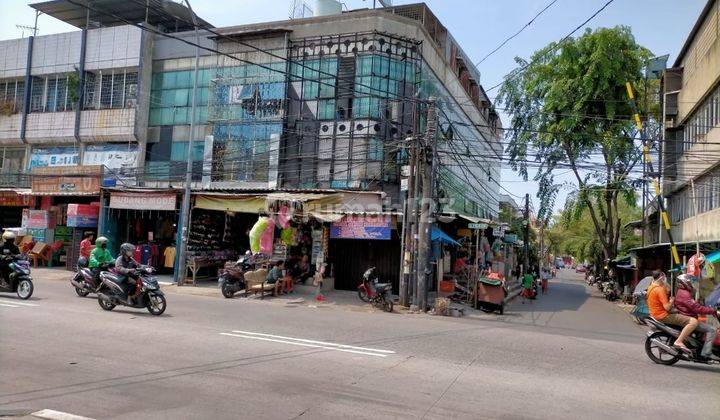 Ruko Gandeng Hoek Di Teluk Gong Jakarta Utara Lokasi Di Pinggir Jalan Strategis 1