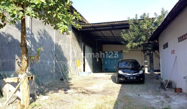 Gudang LB 960 m2 Parkiran 400 m2 Raya Desa Sempu Babat - Jombang 1