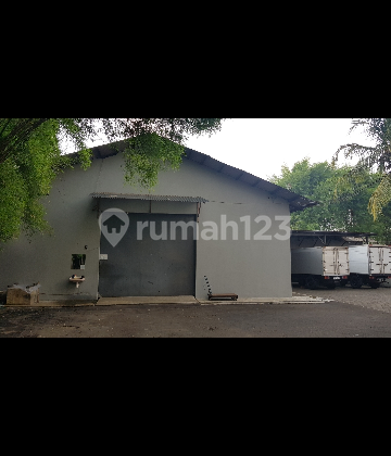 Di kan Gudang di pusat kota Bandung 