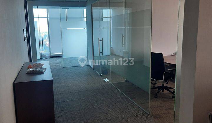 Disewakan Kantor, Kondisi Furnished, Luas 418m2 di Dipo Tower  2