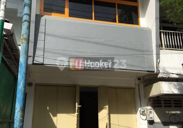 Ready-to-use shophouse on Gendingan Street. 1