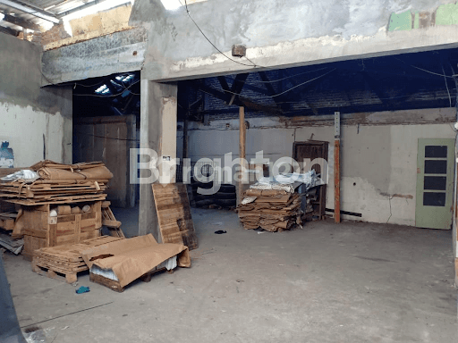 Gudang + Rumah Petemon Pusat Kota Akses Tol  2