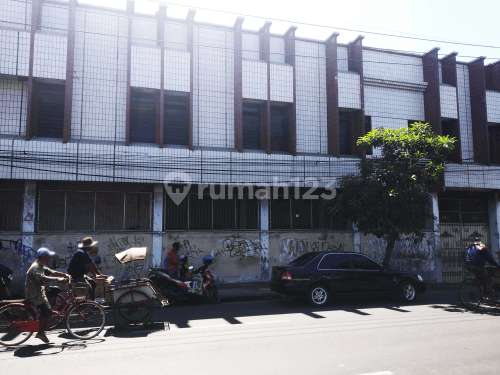 Kantor + Gudang Siap Untuk Usaha Di Poros Jalan Raya Kenjeran Surabaya... Lokasi Strategis, Bangunan Luas, Cocok Untuk Usaha Apapun...Harga Nego Pemilik 1