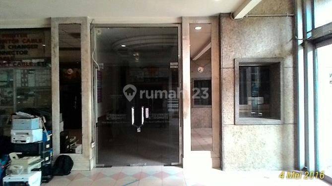 Kios lokasi ramai di Dusit Mangga Dua, Jakarta Pusat 1