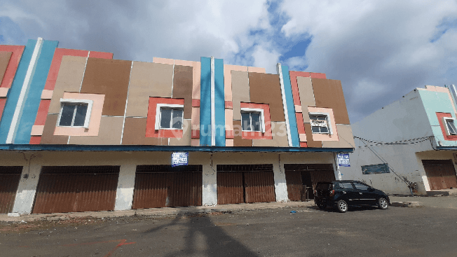 Ruko 4 Unit Gandeng Hook dan Std, Bangunan 2 Lantai 1