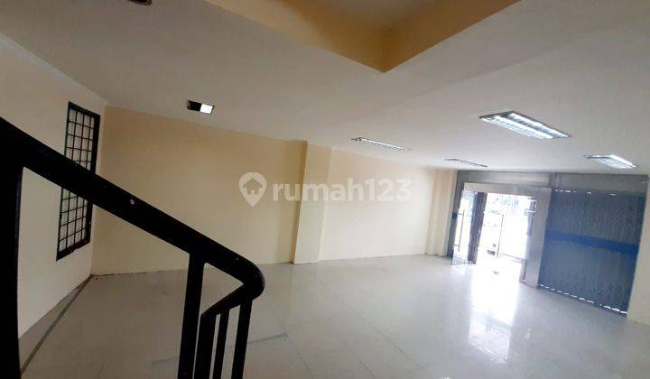 Ruko 3 lantai lokasi strategis di Kebayoran baru Jakarta selatan 2