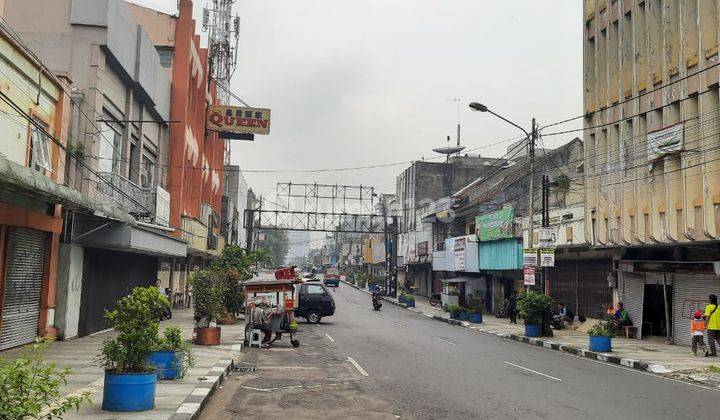 Ruko Dalem Kaum Kapatihan, hadap selatan 2