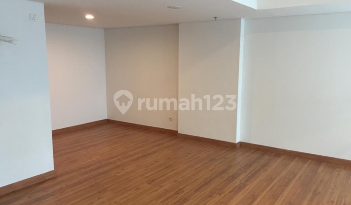 Office in SOHO Roseville