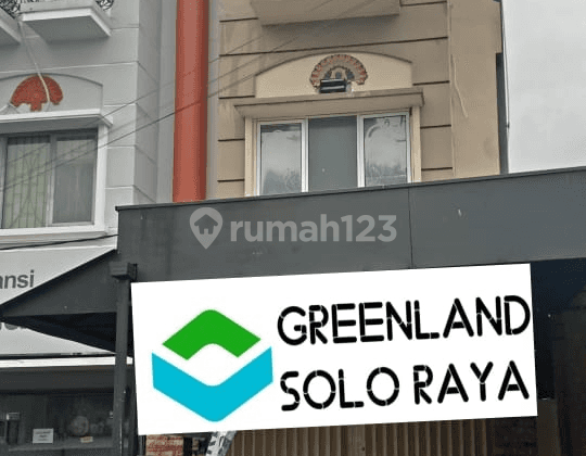 RUKO 3 LANTAI STRATEGIS DI JALAN URIP SUMOHARJO SOLO 1