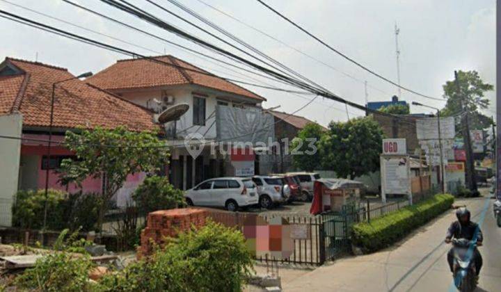 Bangunan bekas klinik dekat Cileduk 2