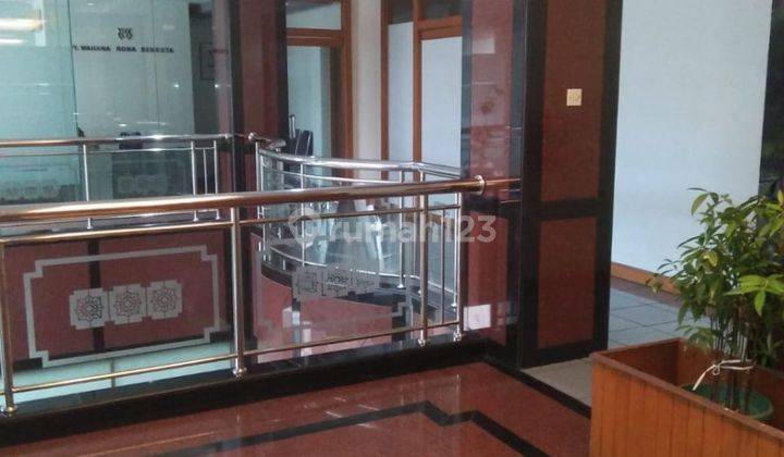 GEDUNG KANTOR STRATEGIS at Jl RP SOEROSO, MENTENG, JAKPUS 1