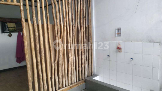 Roadside house(restaurant), Sarijadi main road.