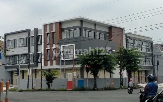 satellite shophouse near Citraland, Graha Family, Pakuwon Indah 2