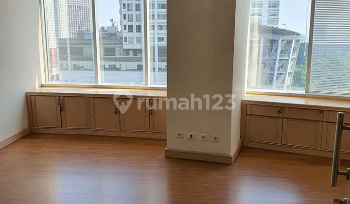 MURAH OFFICE SPACE 218 SQM FURNISHED MENARA SUDIRMAN, JAKARTA SELATAN