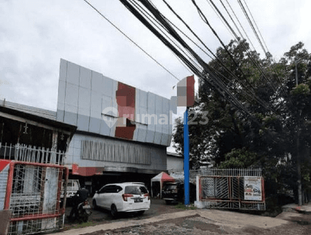 Gedung Ex Showroom di Rawamangun Jakarta Timur 1