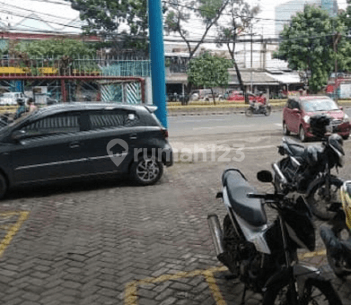 Gedung Ex Showroom di Rawamangun Jakarta Timur 2