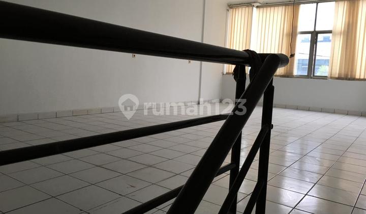 Ready-to-use Shophouse on Kopo Mas Street 1