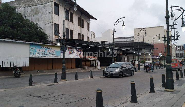Ruko di pusat keramaian kota lama 2