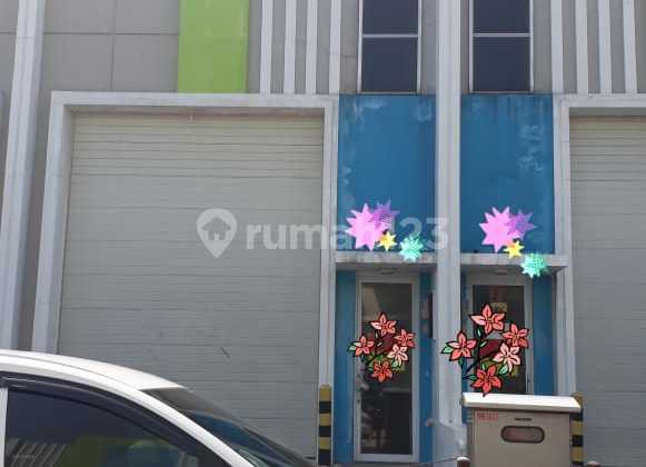 Gudang di Lokasi Strategis, MURAH ,Terawat