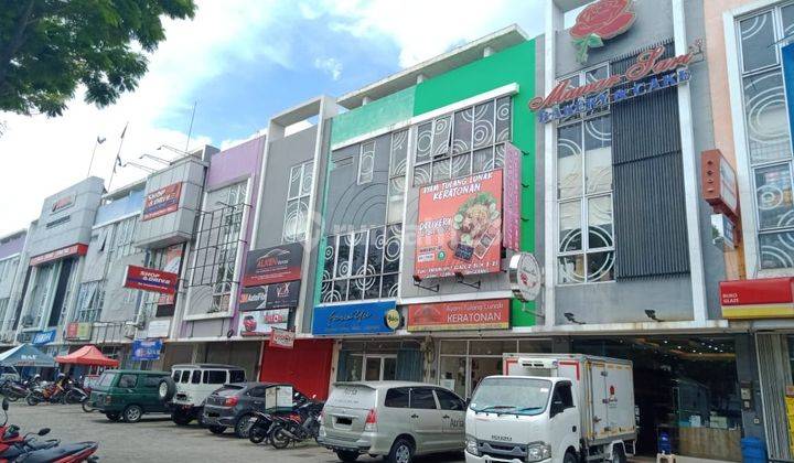 Dijual Ruko gandeng 3 (Bisa jual satuan), Lokasi strategis Jalan Boulevard dengan Harga Jual Bagus 1