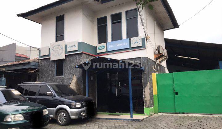 bangunan dipinggir jalan, sangat cocok untuk bengkel, kafe dan kantor. Lokasi Di Jl. Hidup Baru. 2