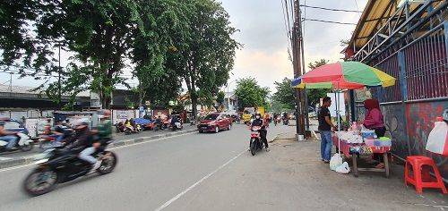 Dijual Tempat Usaha Komersial di Jalan Hos Cokroaminoto Ciledug  2