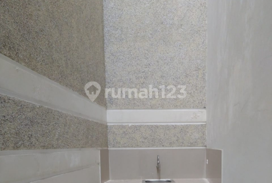 Ruko baru Mainroad Jendral Sudirman dekat jamika