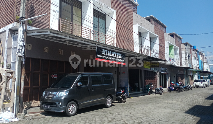 Ready-to-Use Shophouse in Kopo Katapang, Bandung 2