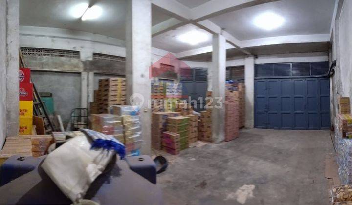 Tempat Usaha lantai 1 nya saja Sudirman kawasan pasar Andir 2