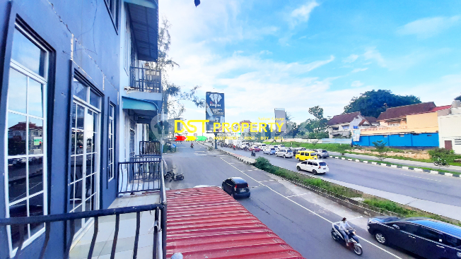 Ruko Gandeng Palm Spring Batam Centre Parkiran luas