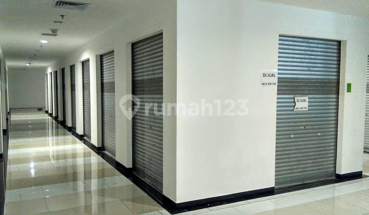 With Only One Hundred Million, You Can Buy a New Kiosk at Menteng Square, Matraman, Central Jakarta. With Only One Hundred Million, You Can Buy a New Kiosk at Menteng Square, Matraman, Central Jakarta.