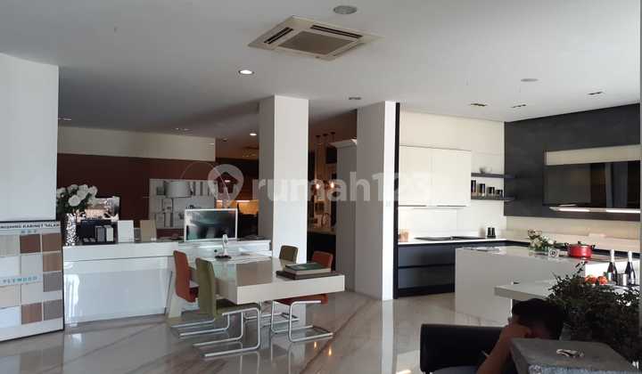 2 Ruko gandeng Di Kelapa Gading.