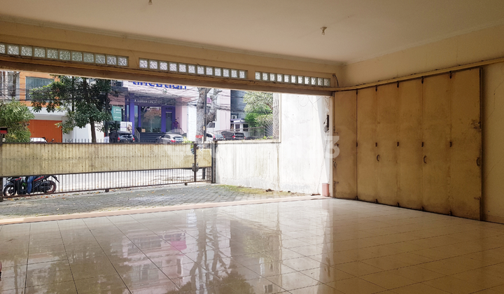FOR RENT: COMMERCIAL SPACE ON SURIA SUMANTRI, NEAR BEAUTY CLINIC