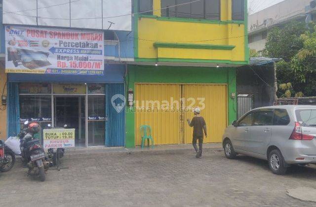 Ruko 3 Gandeng Lokasi Komersial Jl Akses UI 1