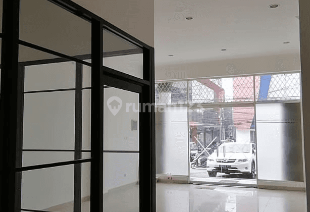 Di kan ruko siap huni radio dalam 2
